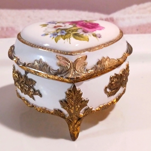 VTG. ⚜️ The  San Francisco Music Box Co. Ceramic Heart Shape Music Box 💝 - Picture 3 of 14